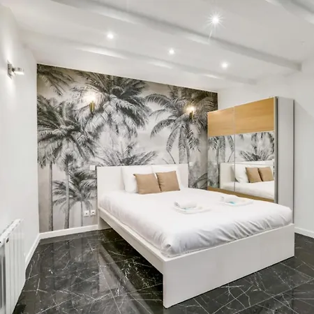 224 Samaritain - Superb In Paris