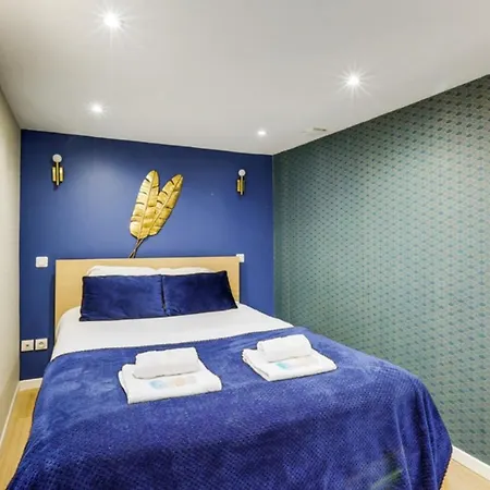 224 Samaritain - Superb In * Paris